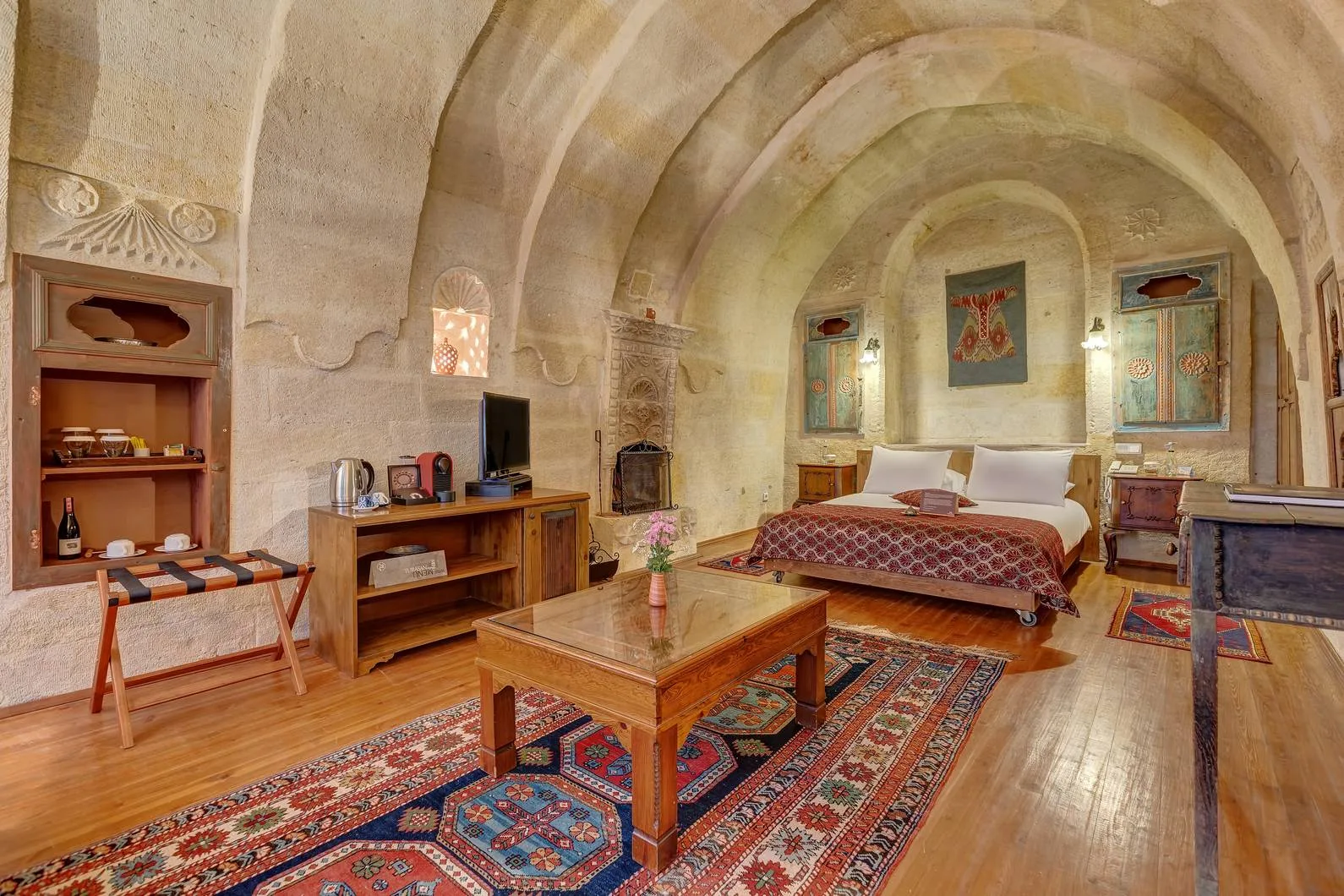 202- teraslı suite, şömineli
