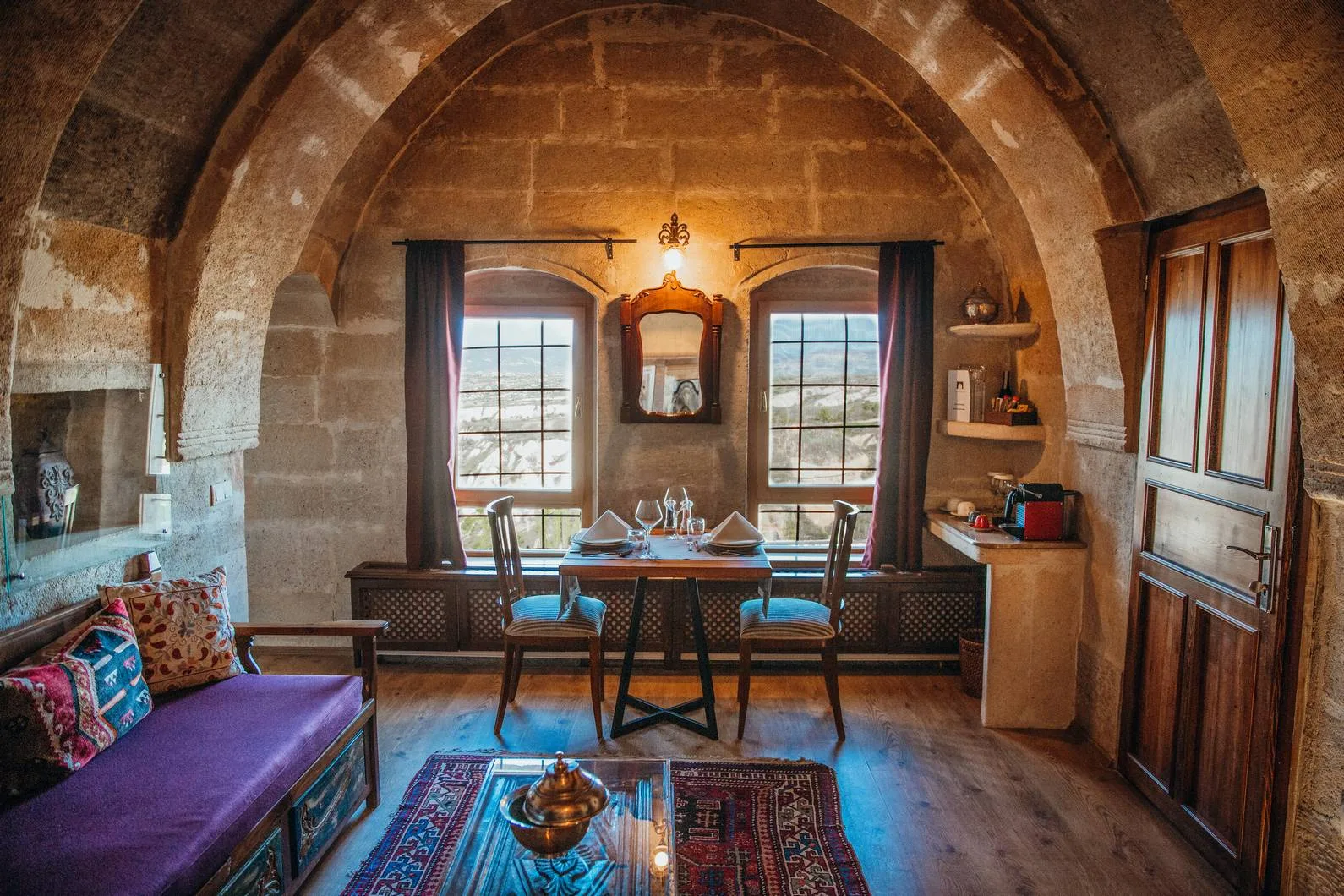 503 – Royal Suite Dış Mekan Jakuzili ve Şömineli Oda (12)