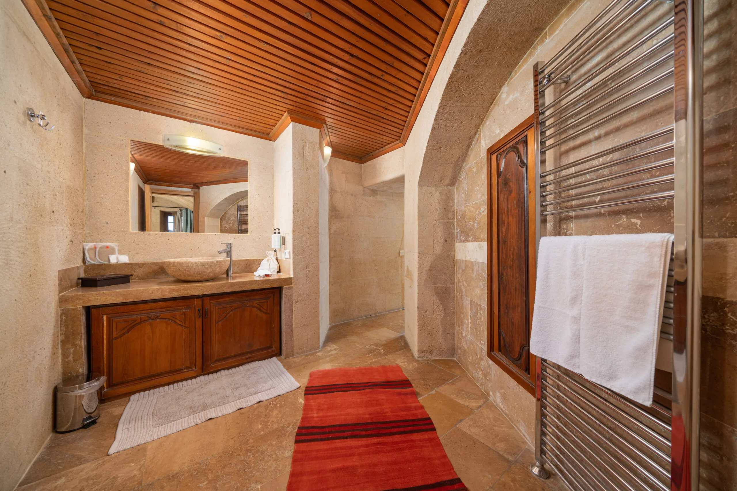 Kapadokya Teraslı Süit Banyo