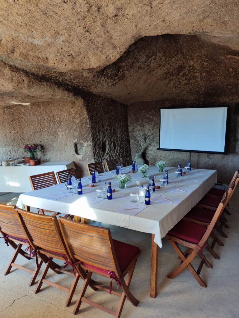 Toplantı Salonu – Mağara 4