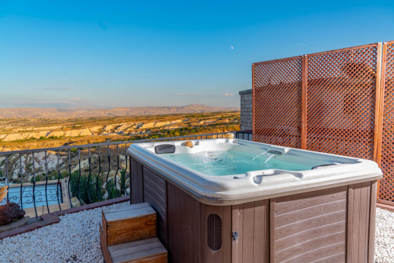 deluxe jacuzzi room with terrace and fireplace