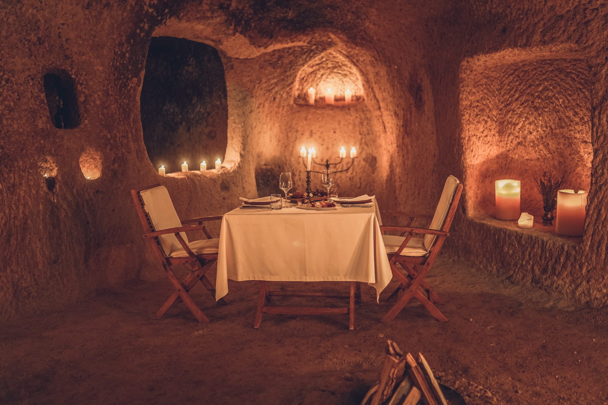 cave dinner